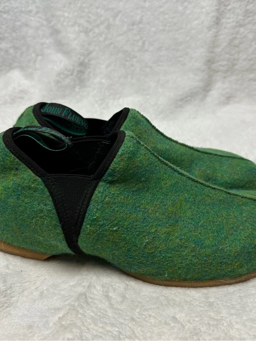 John Fluevog Dayan Peacemaker Green Vegan Felt Slippers EU 41 US M8 / W10
