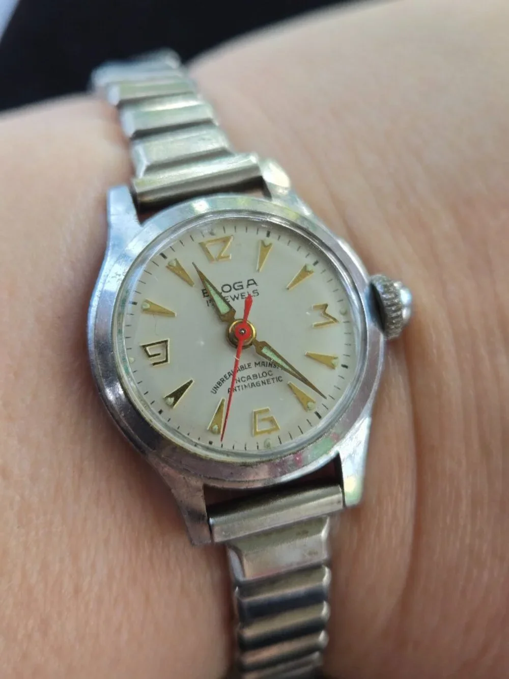 Vintage Eloga Watch 17 Jewels Incabloc Antimagnetic Unbreakable Mainspring