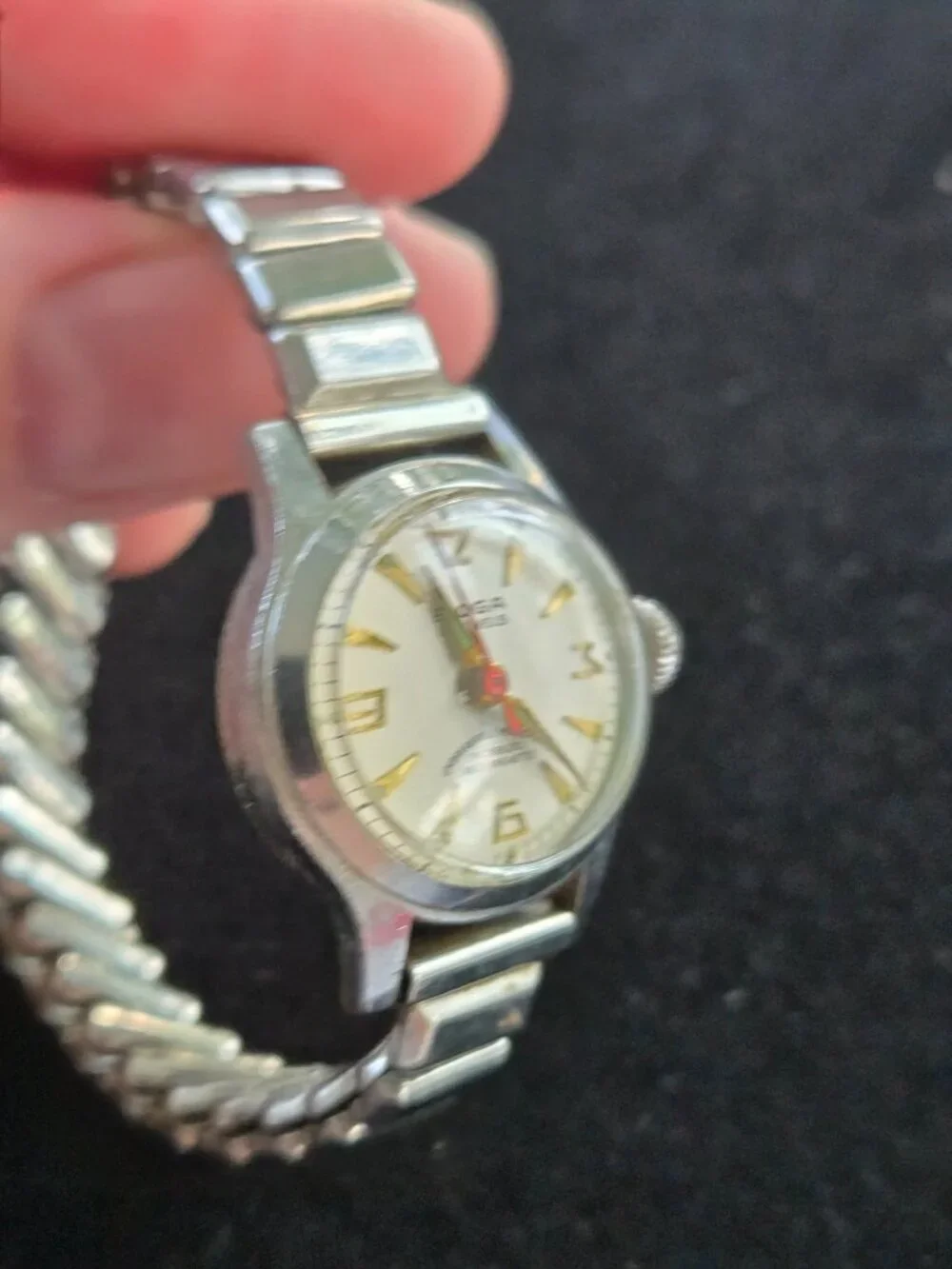 Vintage Eloga Watch 17 Jewels Incabloc Antimagnetic Unbreakable Mainspring