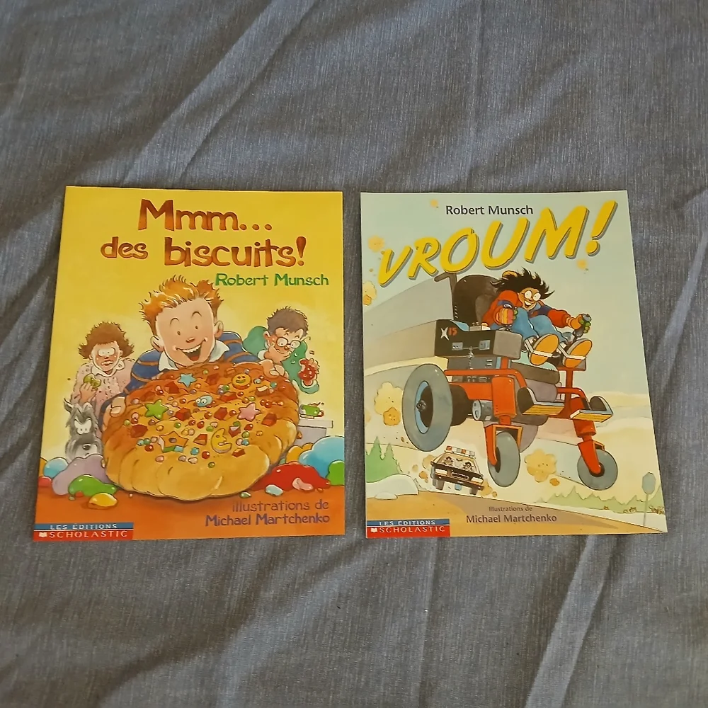 Munsch Vroum ! Mmm Mmm! des Biscuits by Robert Munsch French New x 2