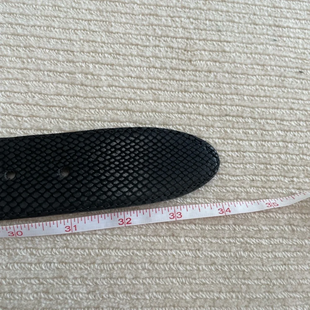 N/A beautiful black