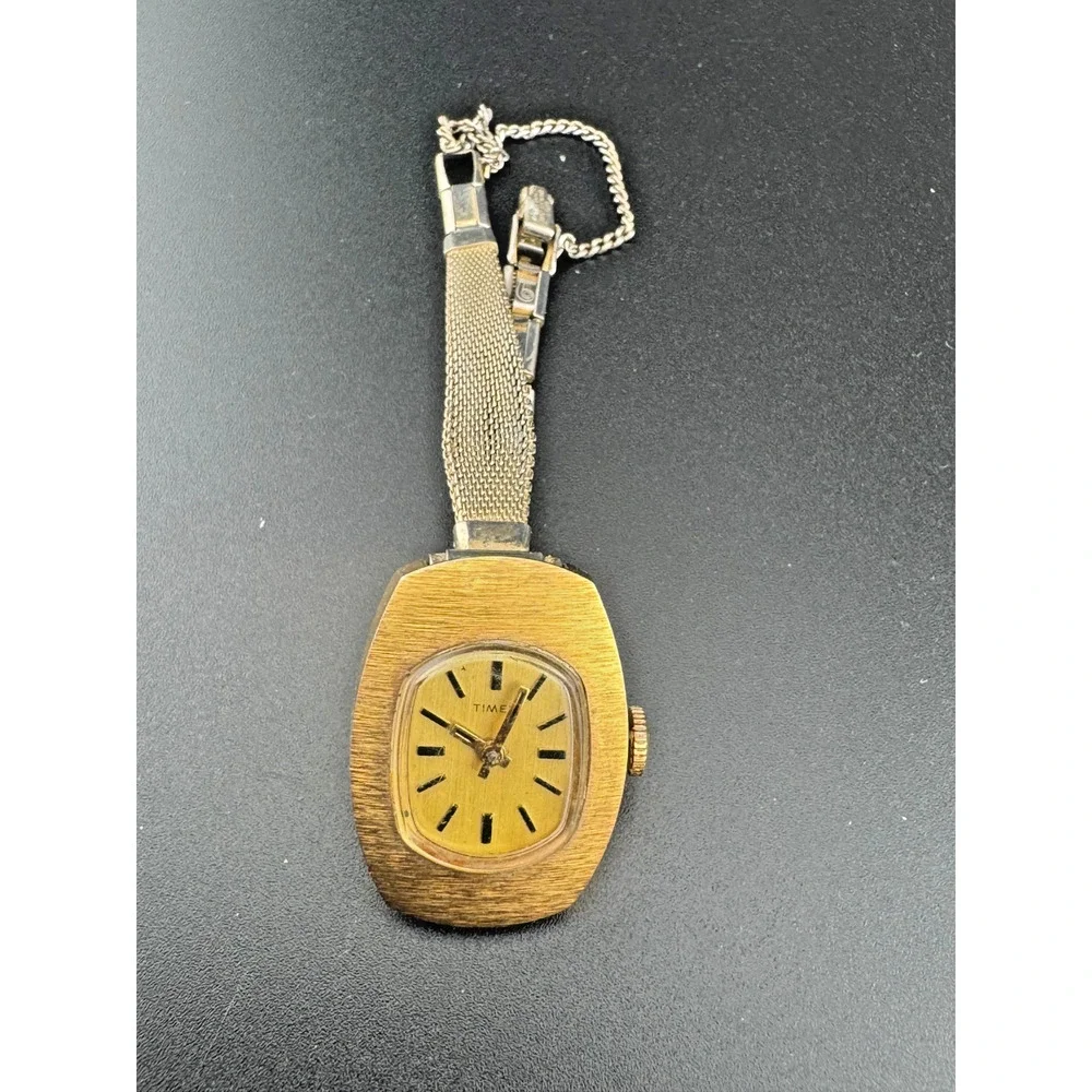 Vintage Timex Ladies Mechanical Watch Gold Tone Mesh Band