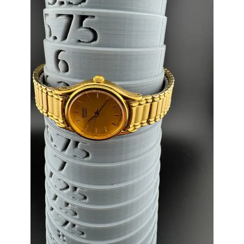 Vintage Seiko Quartz Ladies Watch Gold Tone Champagne