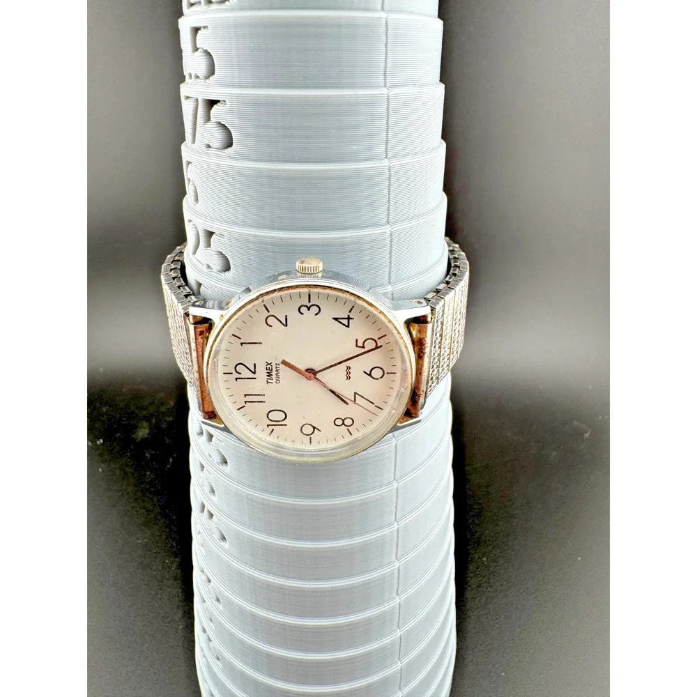 Vintage Timex Quartz Men's Watch White Dial Houndstooth