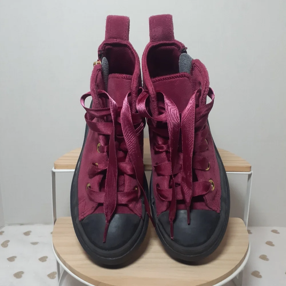 Converse size 12