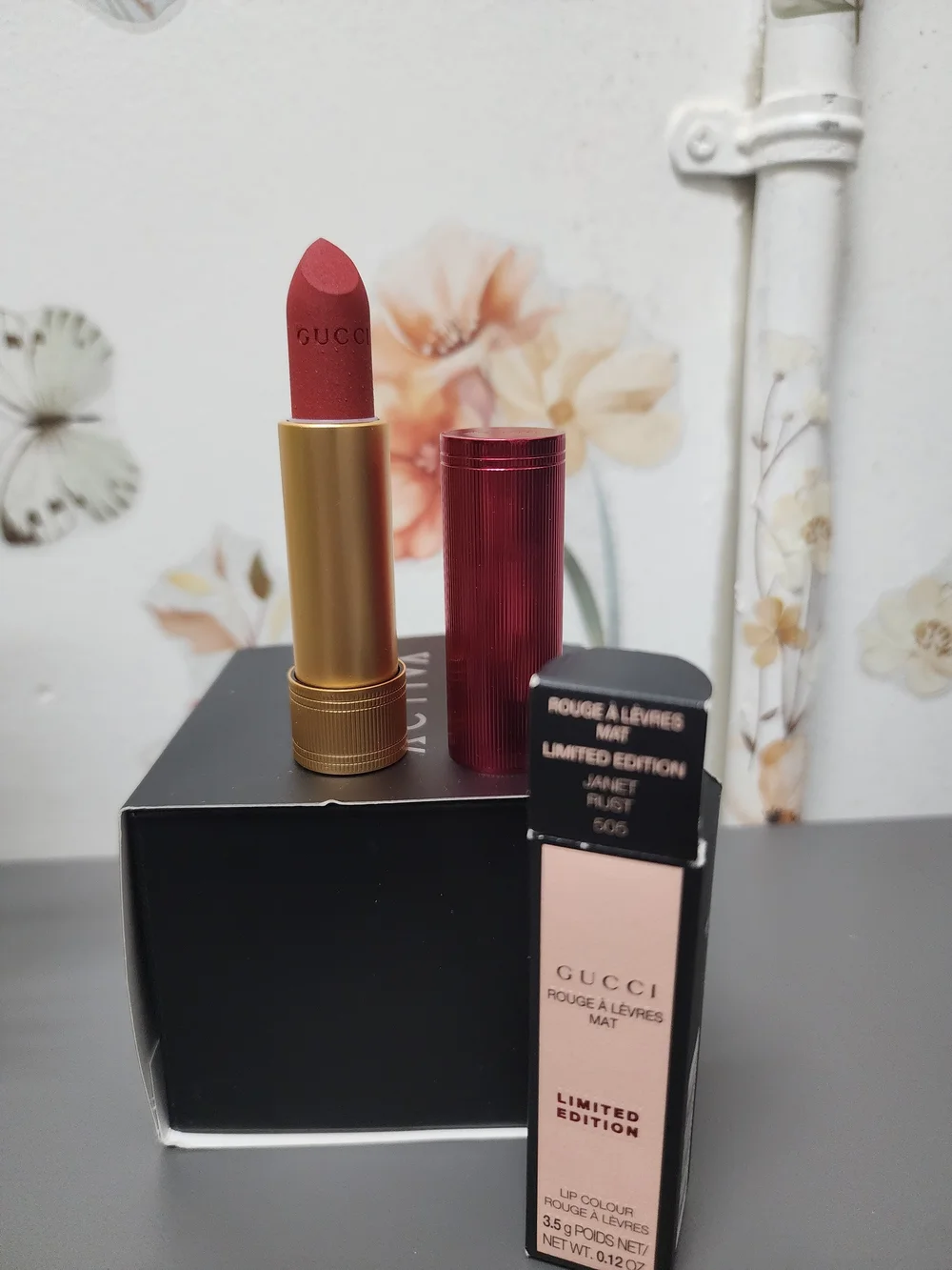 Gucci Rouge à Lèvres Mat Limited Edition Lipstick in Rust (505) - Red