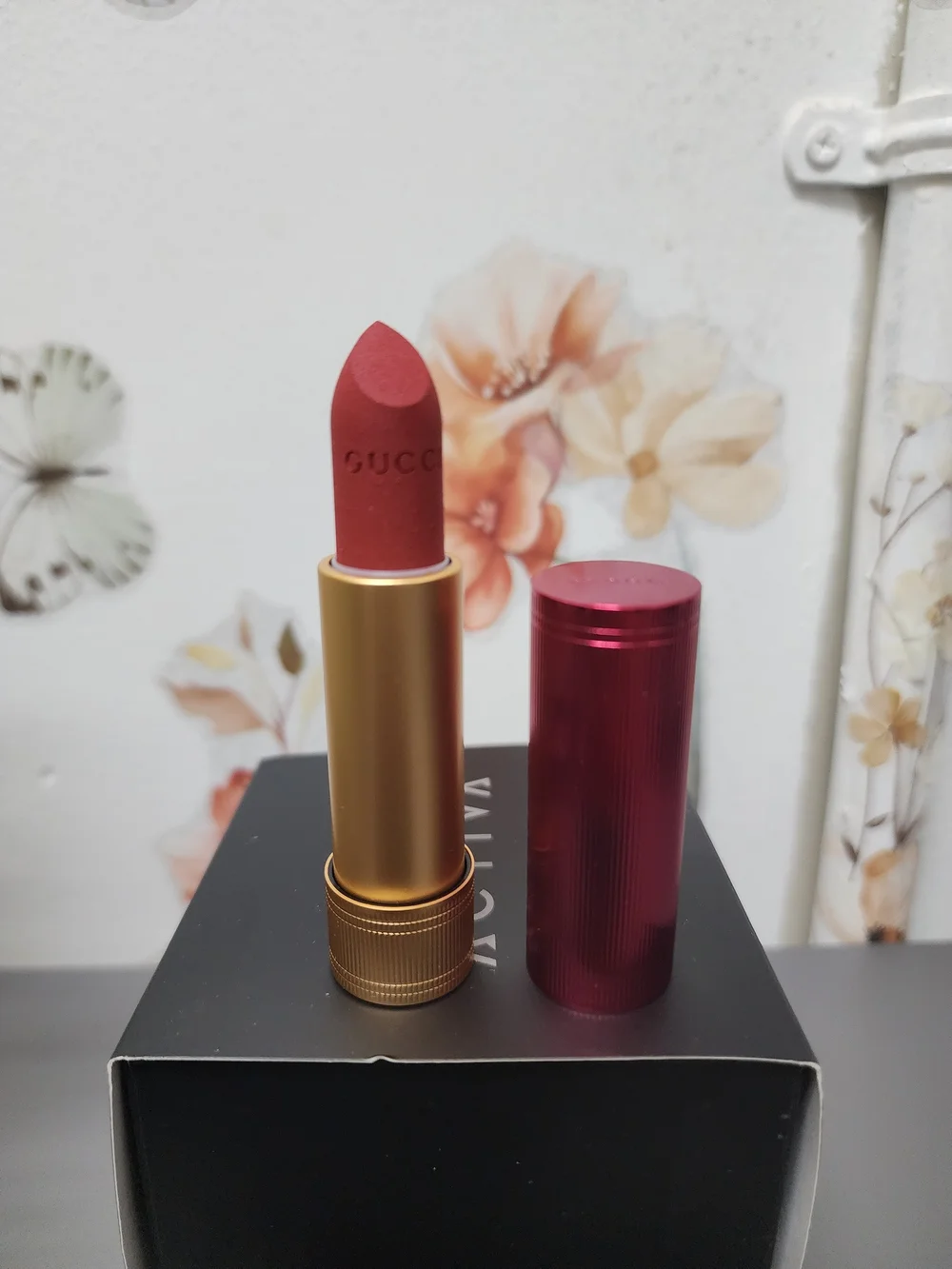 Gucci Rouge à Lèvres Mat Limited Edition Lipstick in Rust (505) - Red