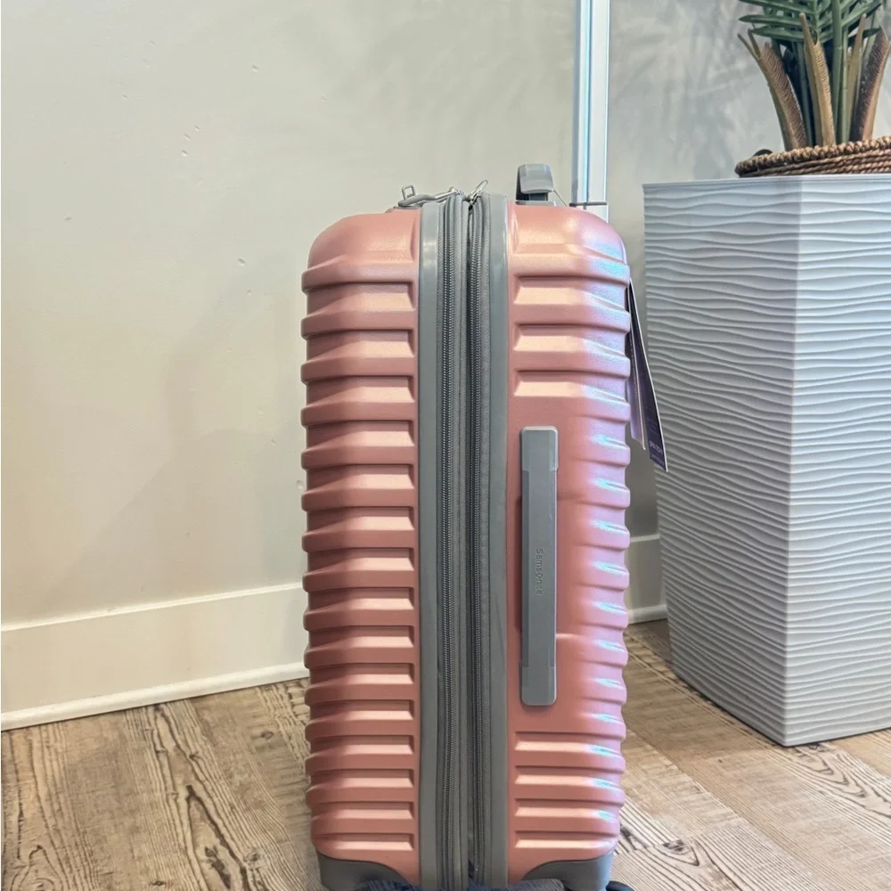 Samsonite robust construction