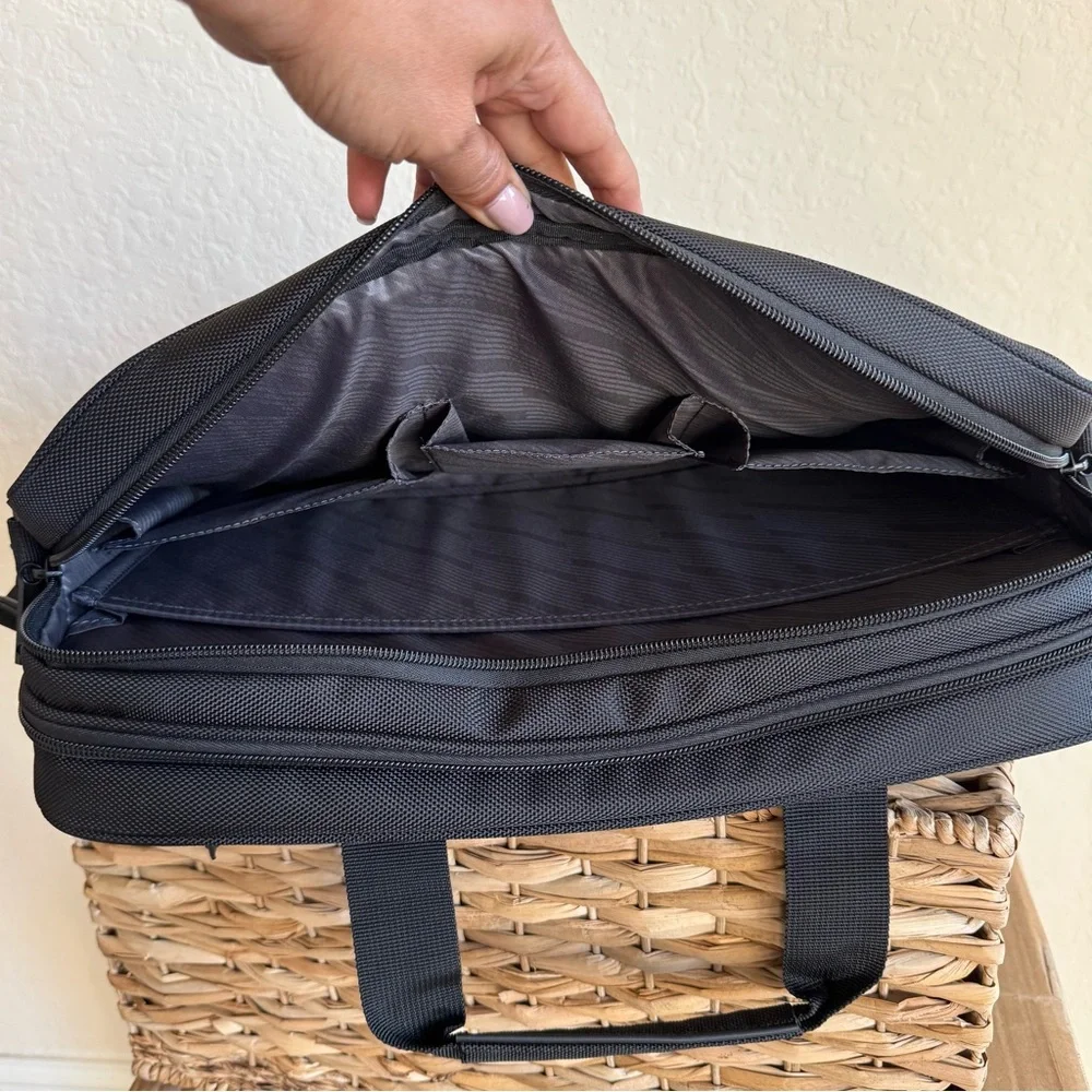 Samsonite laptop briefcase