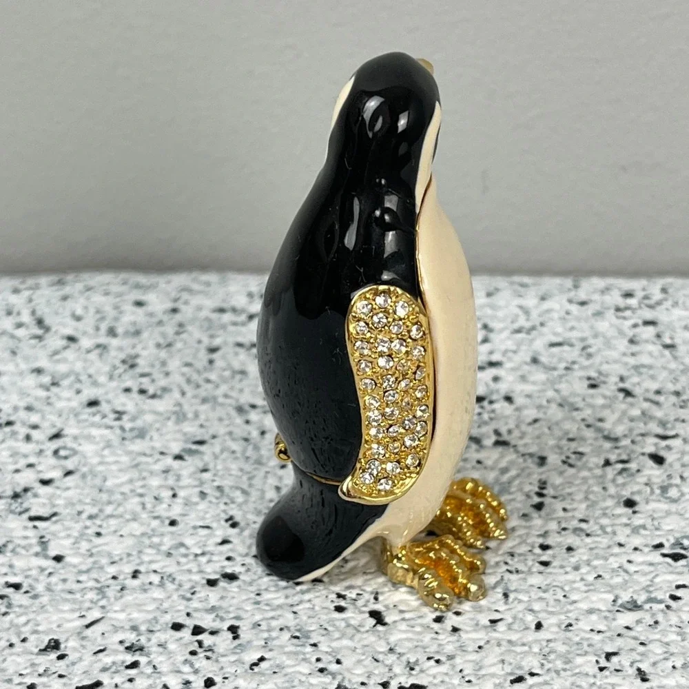 The Unbranded Brand unbranded metal