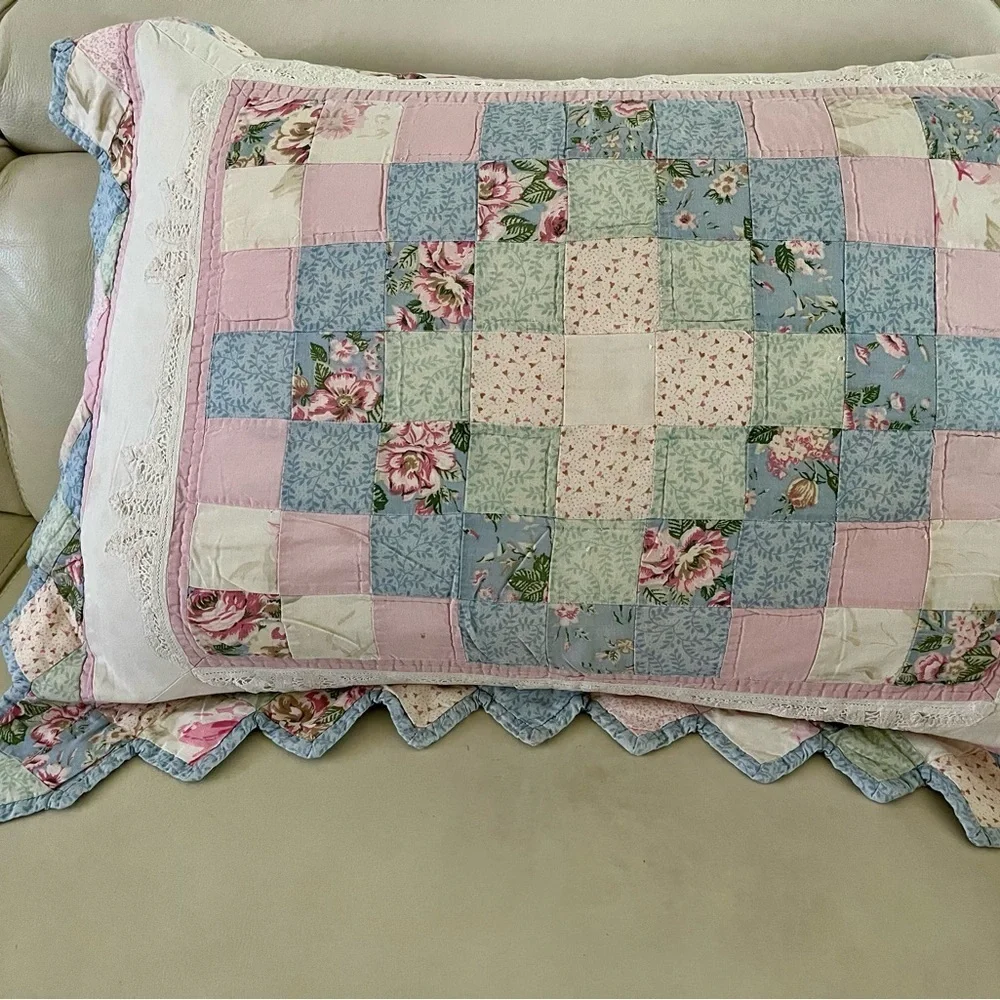 Patchwork Floral Pillowcase 19/25 inches