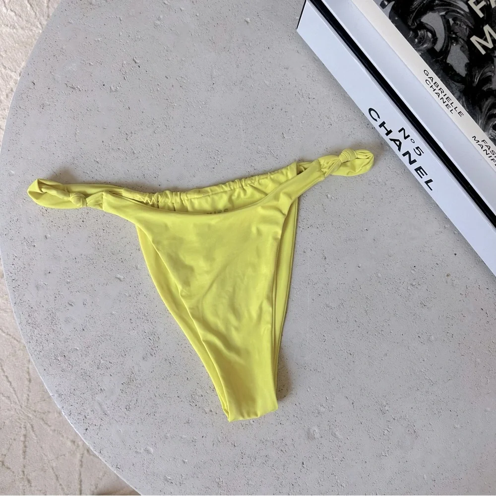 Frankies Bikinis only worn