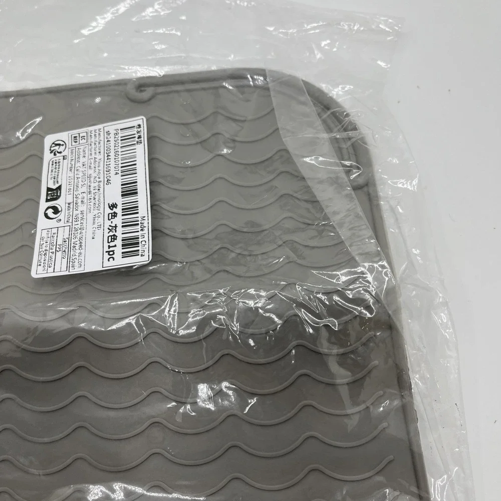 1pc Heat Resistant Silicone Mat for Hair Straighteners & Curling Irons, Non-Slip