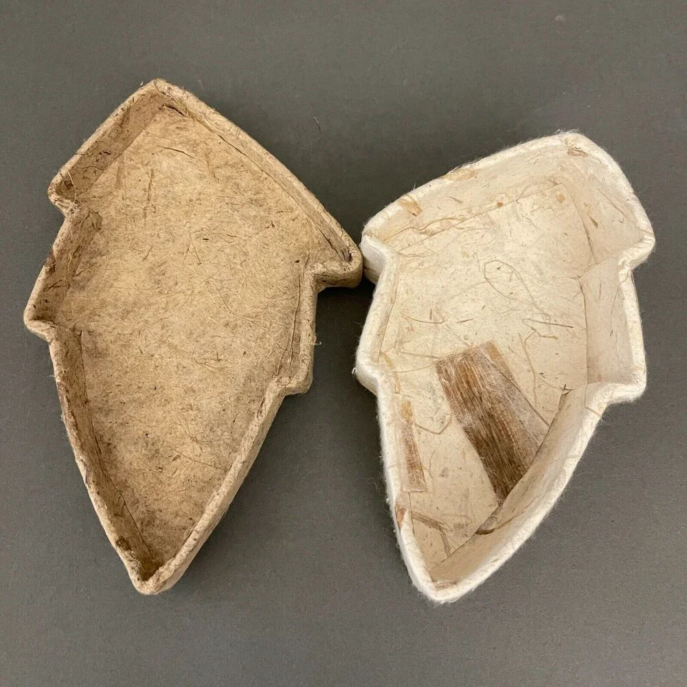 Unbranded autumn leaf