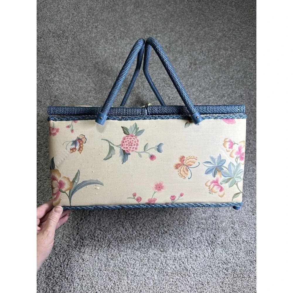 N/A charming vintage