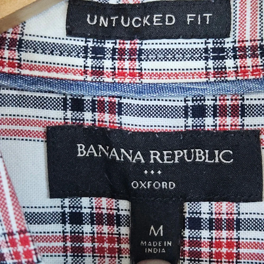 Banana Republic sleeve untucked