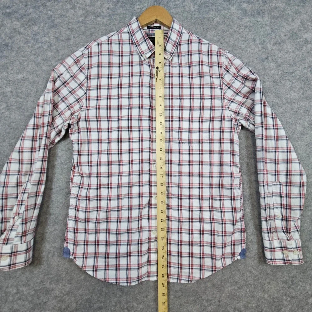 Banana Republic red go approximate