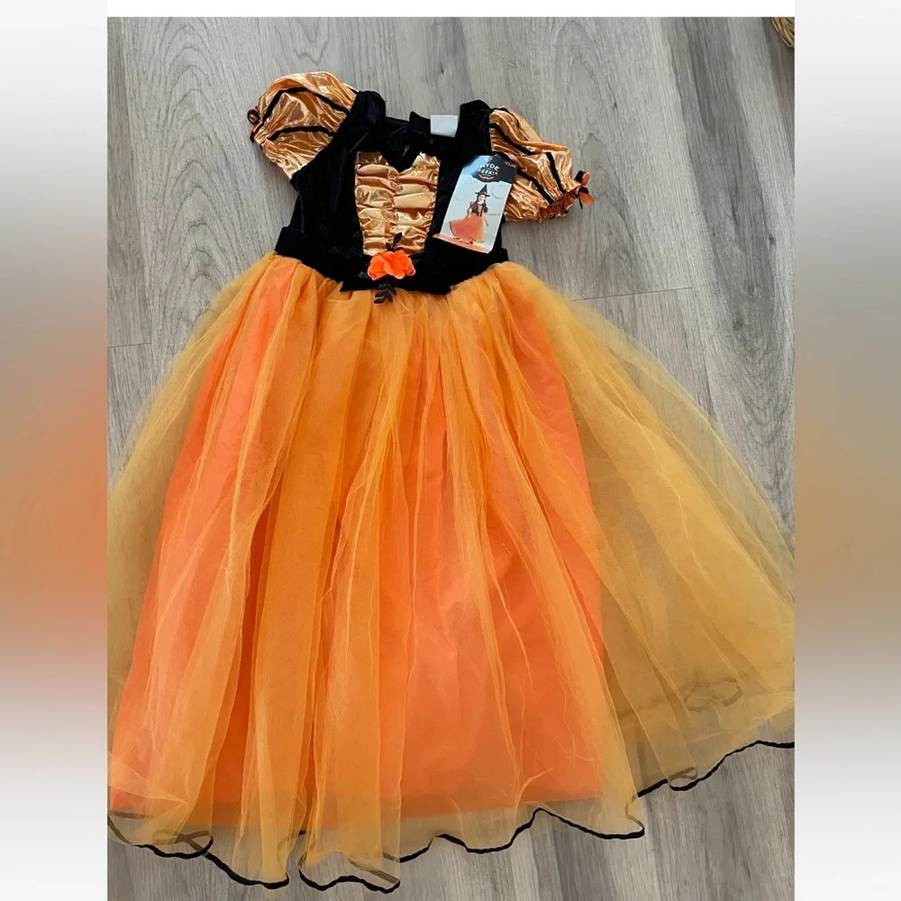Hide and Eek orange witch costume cute halloween costume M