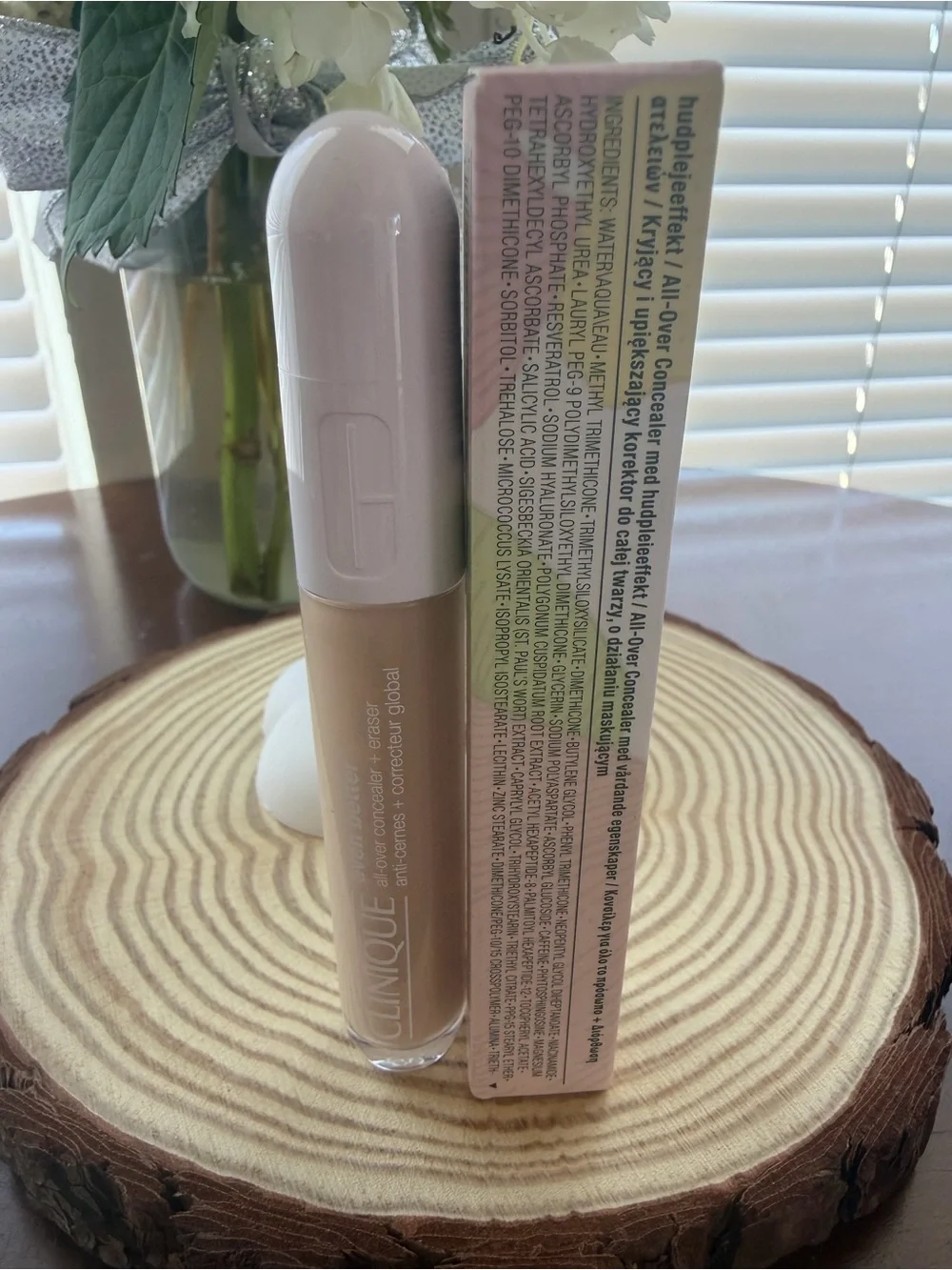 Clinique concealer light