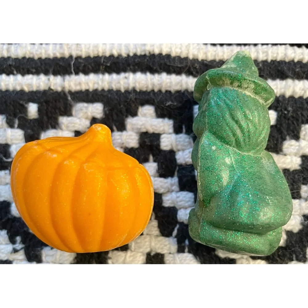 Set Of Two Vintage Avon Frightfully Fun Halloween Soap