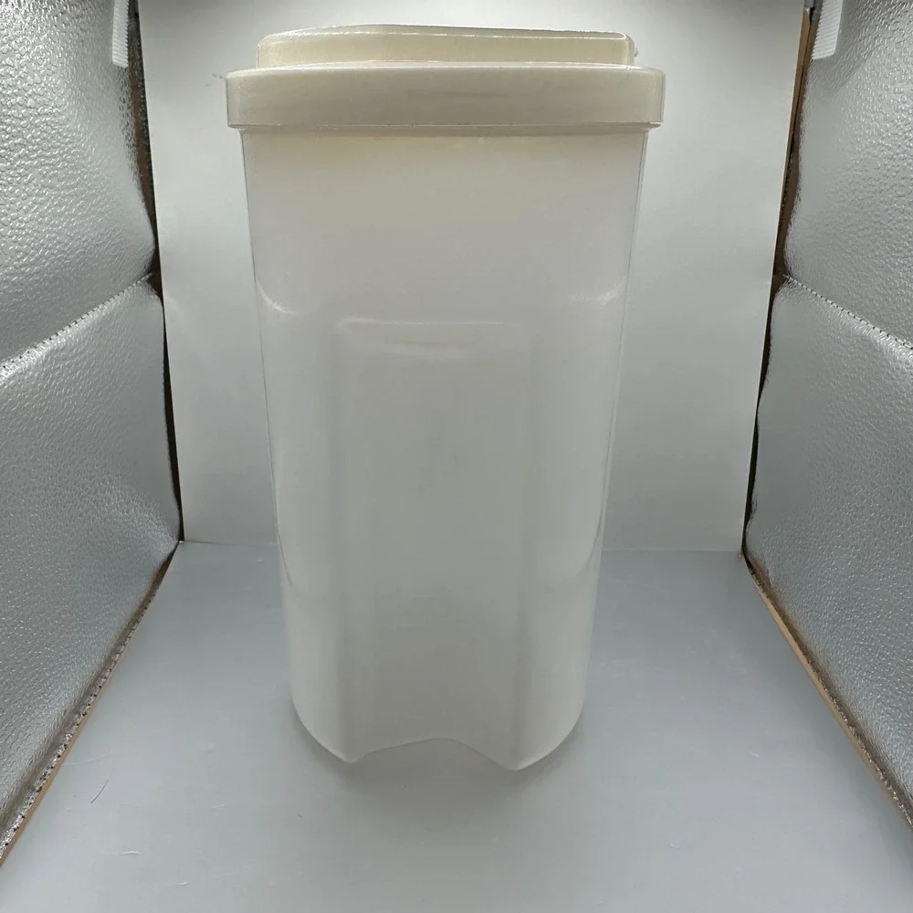 Rubbermaid vintage servin