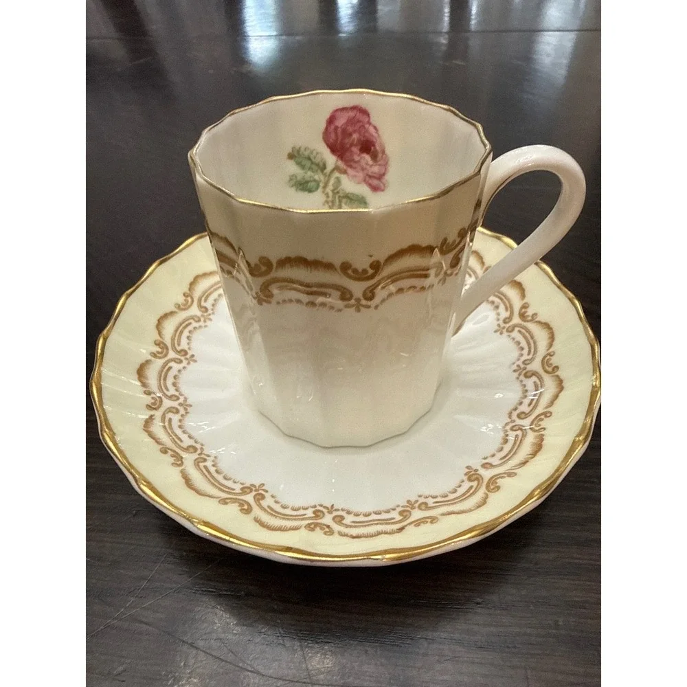 Royal Worcester Cromwell Teacup and Saucer Set Gold Gilt Pink Rose‎ Bone China