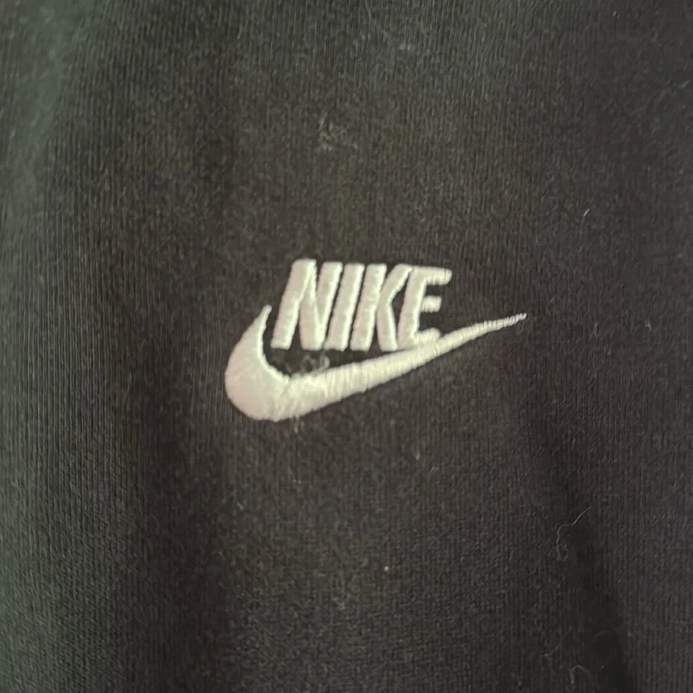 Nike boys black