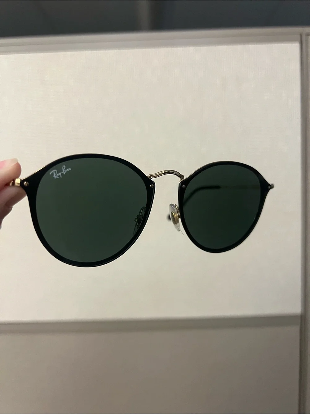 Ray-Ban stylish round