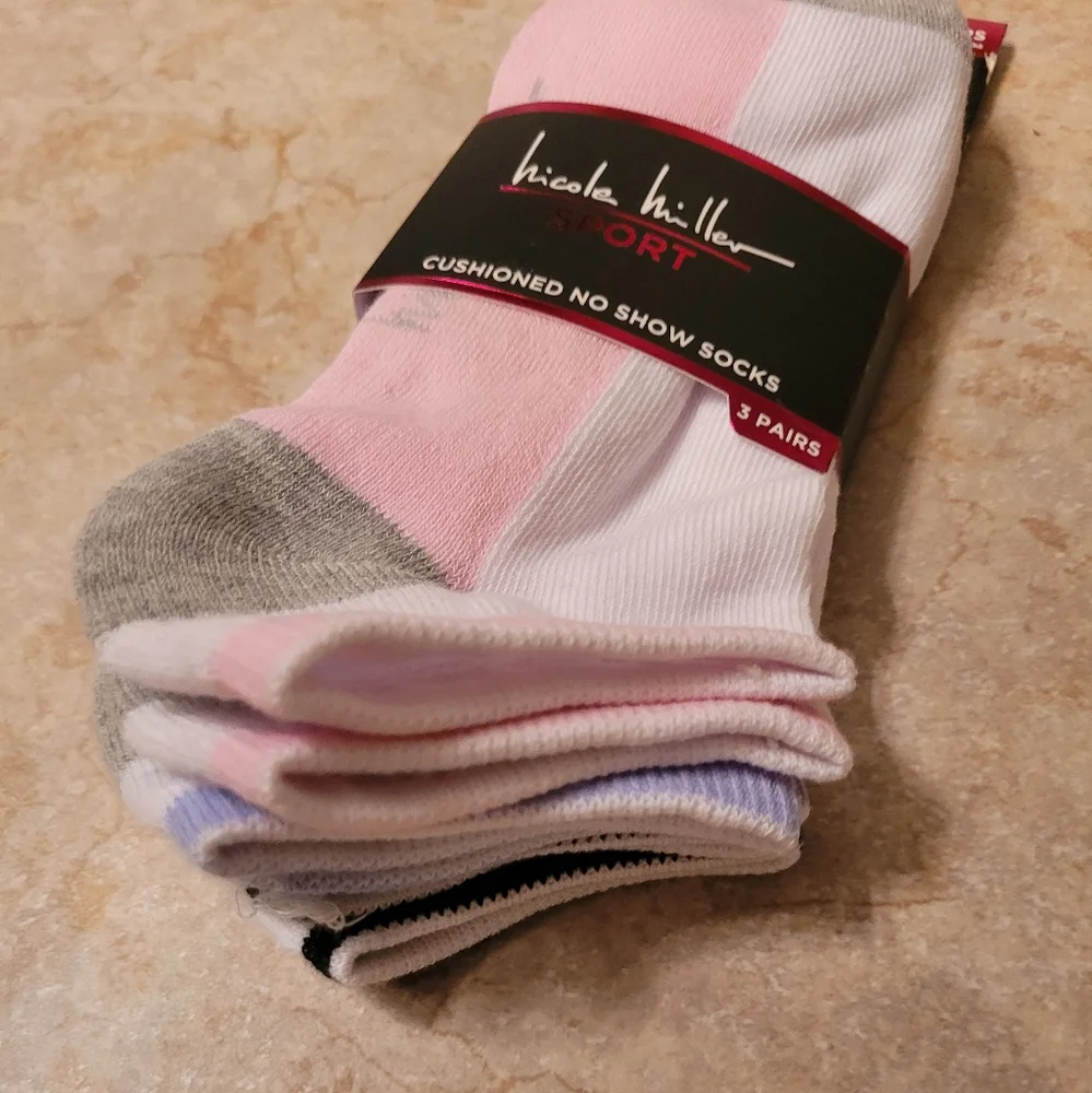 Nicole Miller No Show Socks Gray Purple Pink Black‎ Set of 3 NWT Size 4 - 10