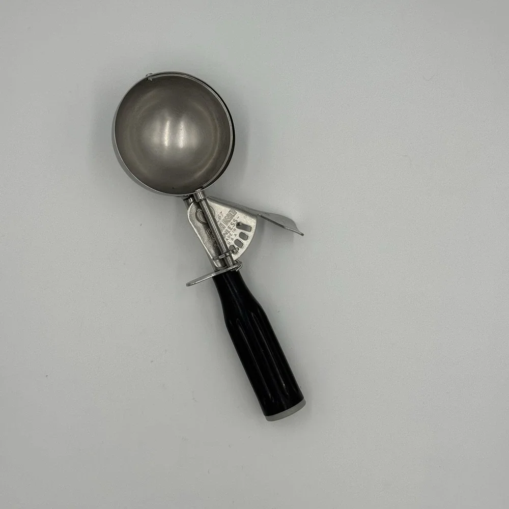 Vintage‎ HAMILTON BEACH MODEL #67 Ice Cream Scoop Black Stainless Made In USA