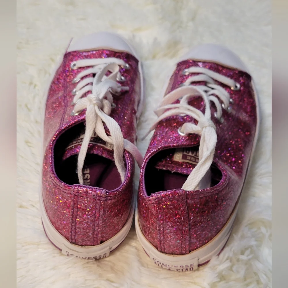 Converse worn few