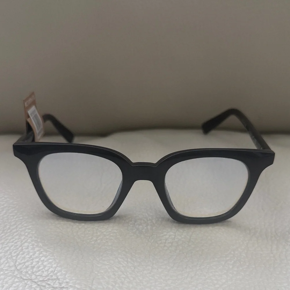the book club trendy black