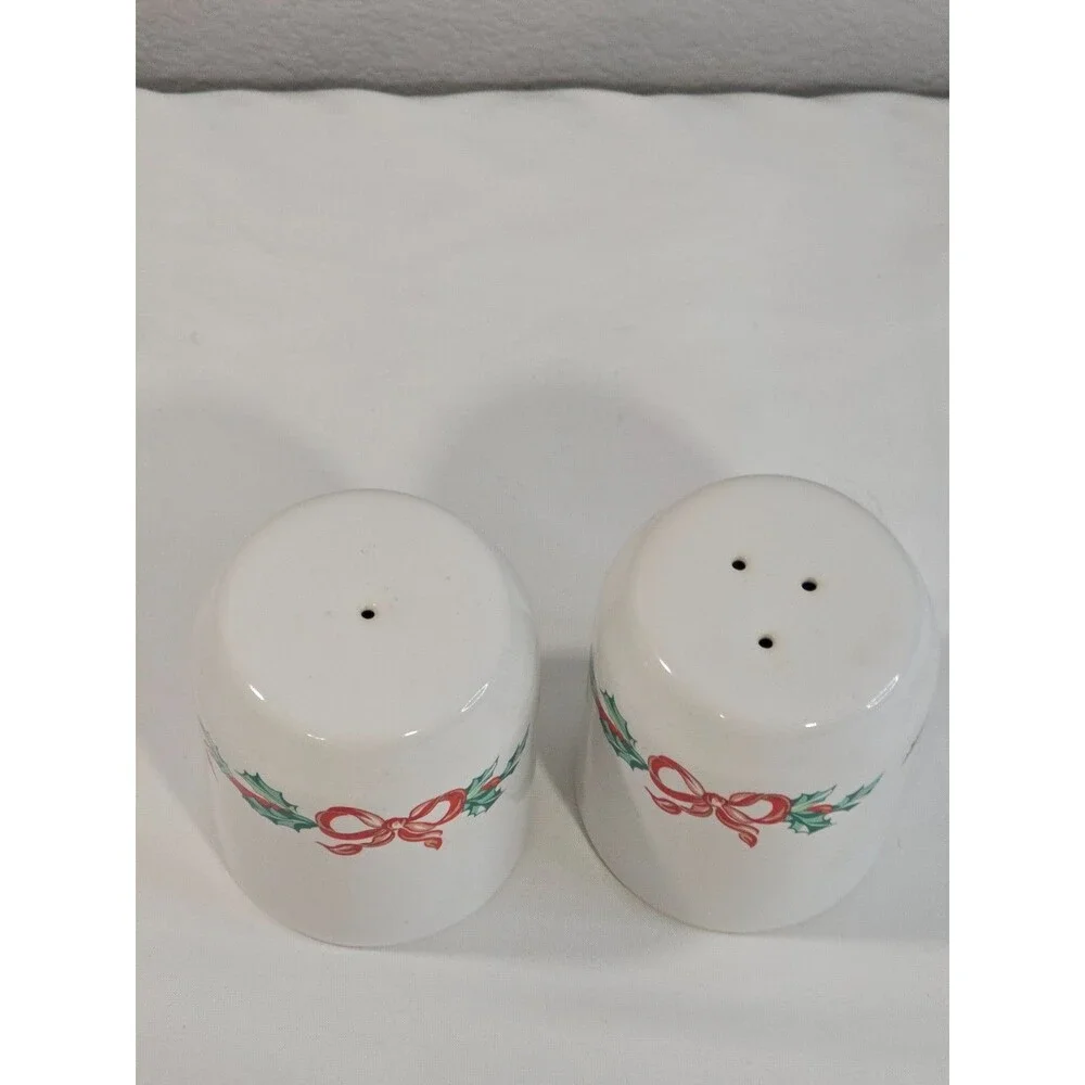 International China Christmas Ribbons Salt & Pepper Set 2.75