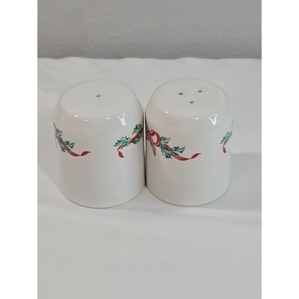 International China Christmas Ribbons Salt & Pepper Set 2.75