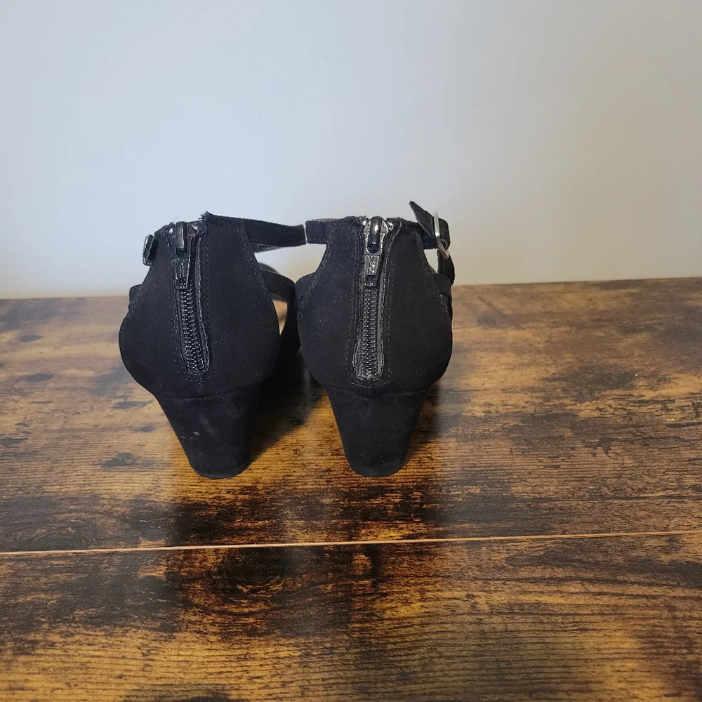 dressbarn black wedge