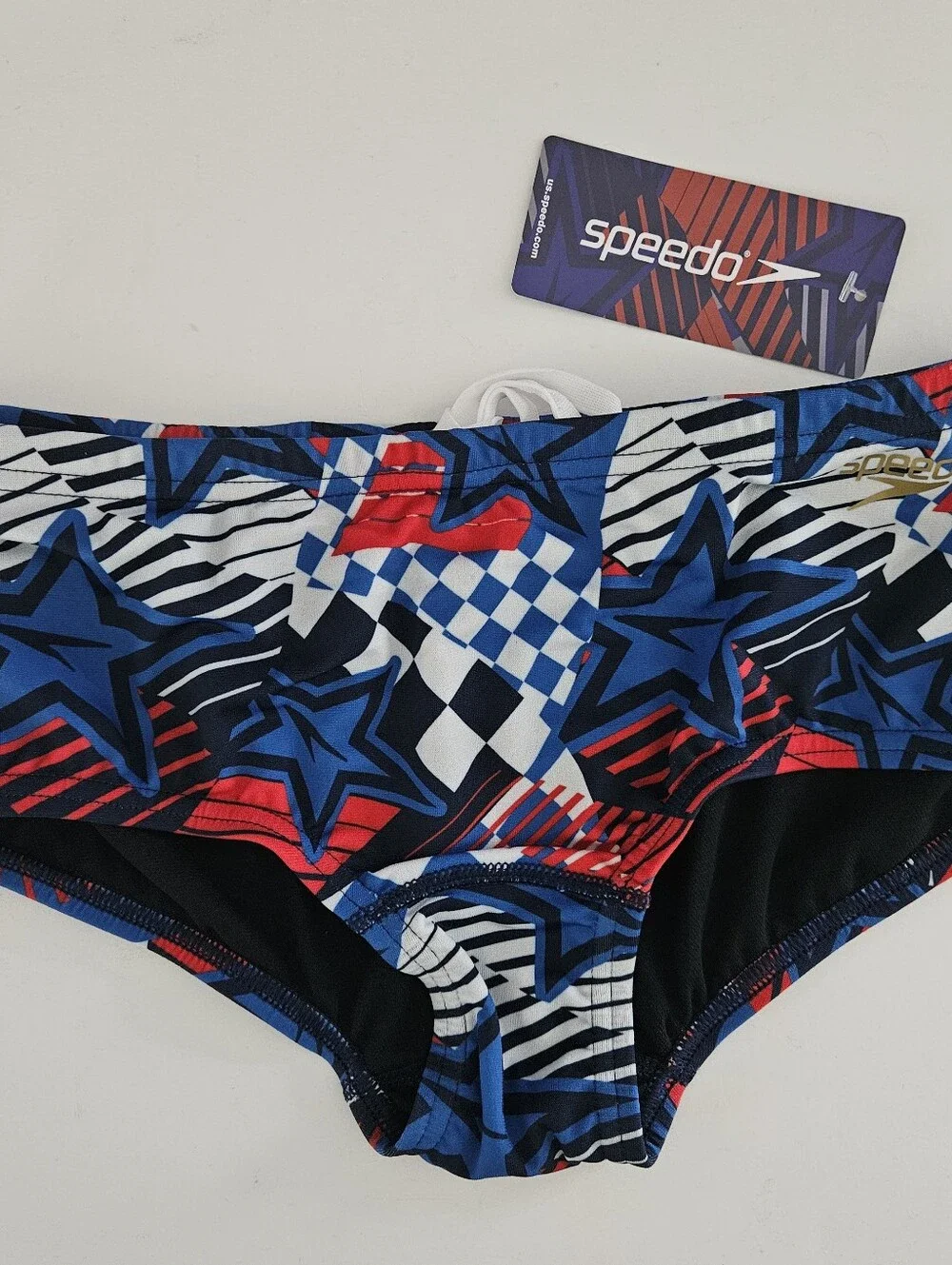 Speedo endurance size