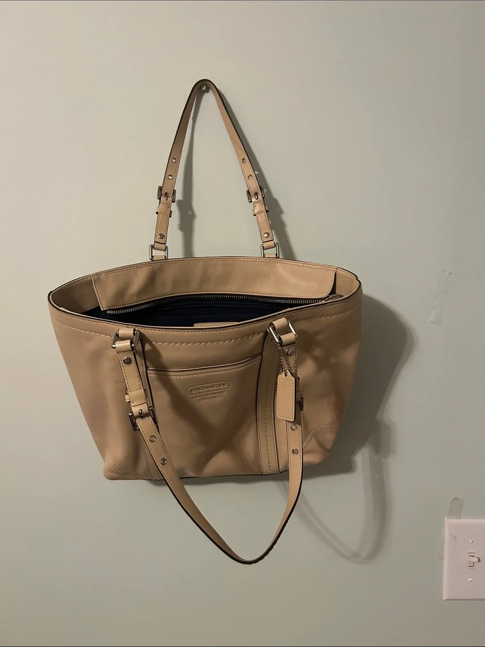 Coach classic tote