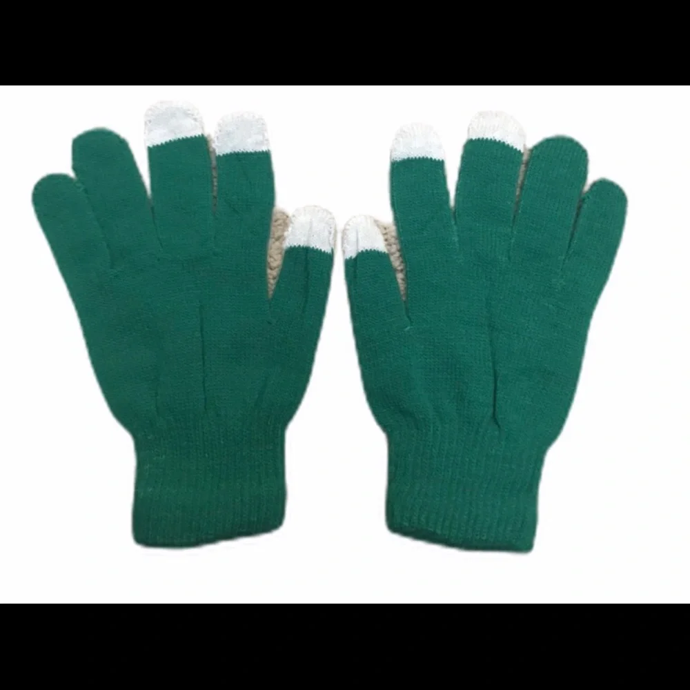 NEW Green Touch Screen Knit Gloves