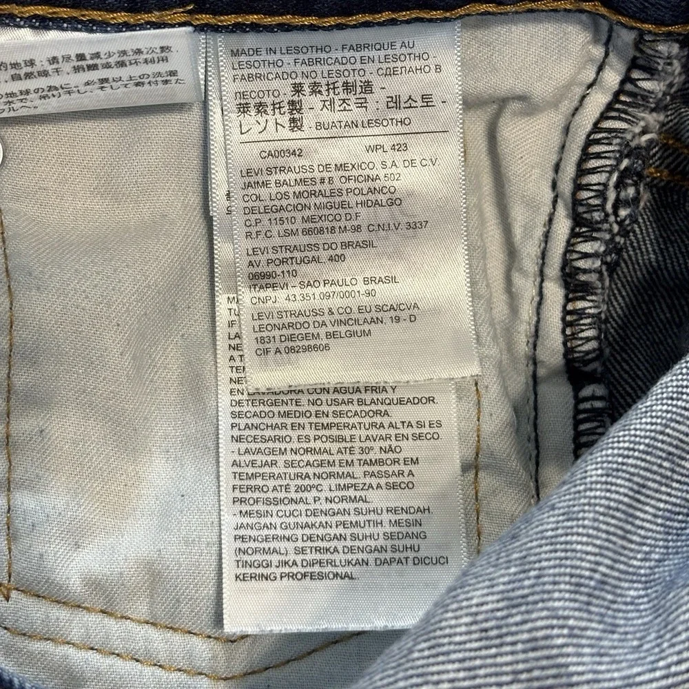 Levi's 550 Jeans 32x30 (Tag 33x32) Tapered Relaxed Fit Medium Wash