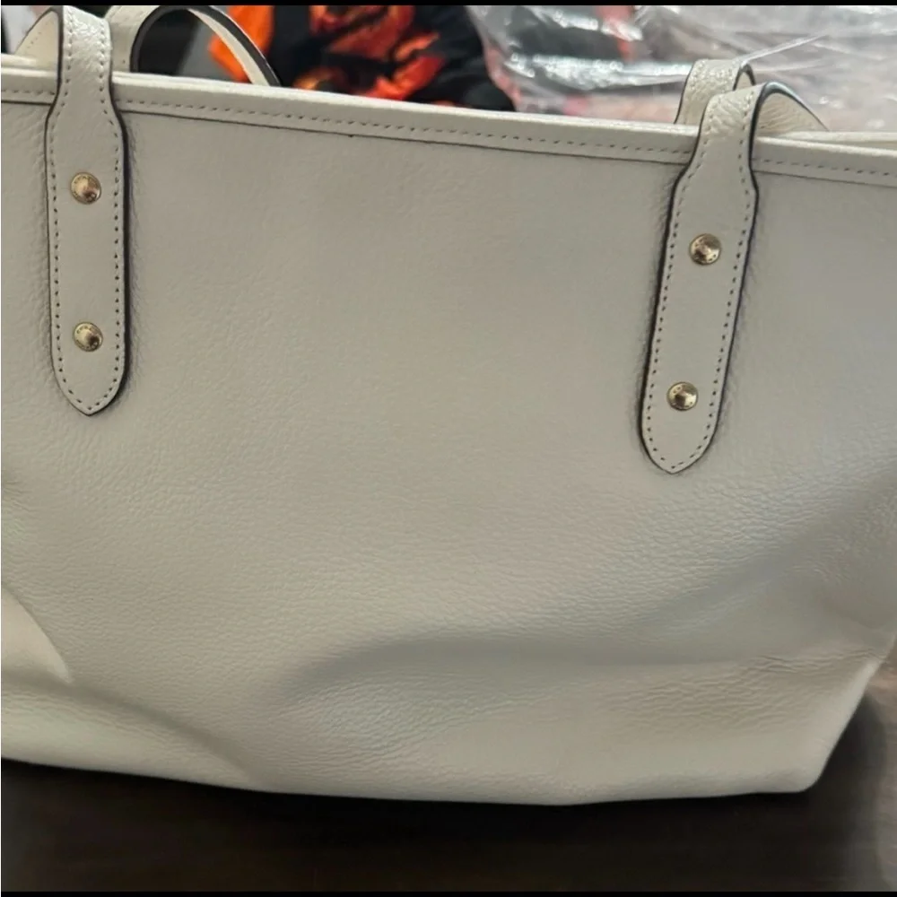 Coach nwt vandal