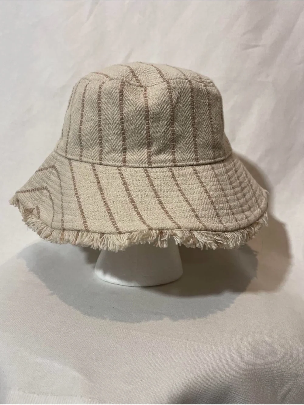 Unbranded lightweight beige