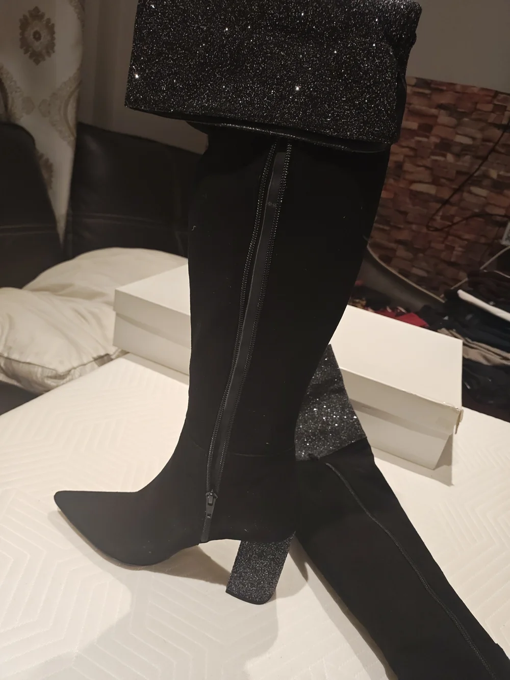 Laura Ferri chic black