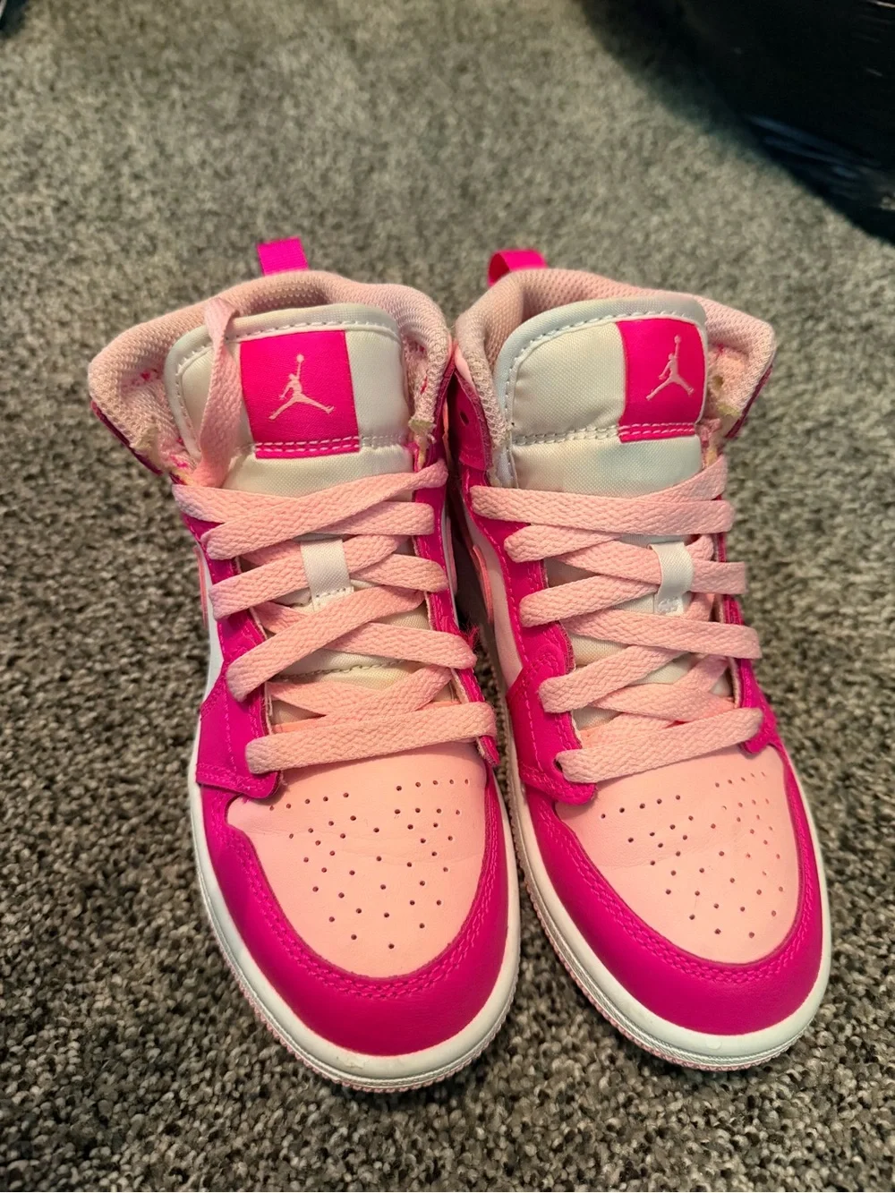 Nike Kids Air Jordan 1 Mid in Hot Pink, Light Pink, White
