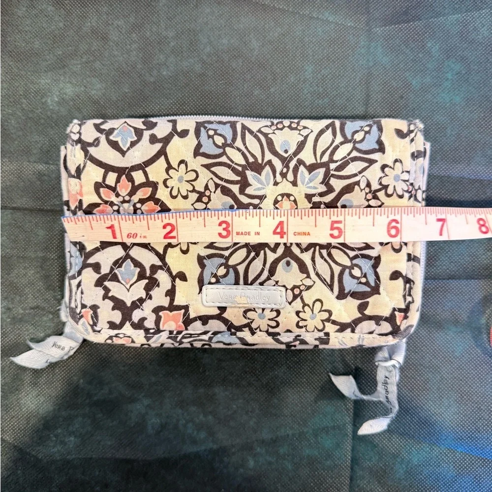 Vera Bradley stylish quilted