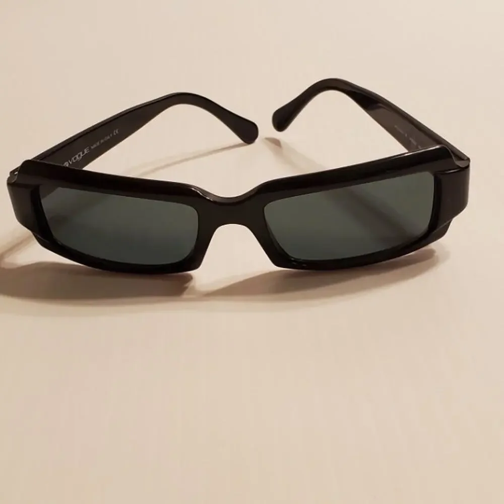 Vogue VO2327-S Sunglasses Frames W44/6. Size 52x18x130