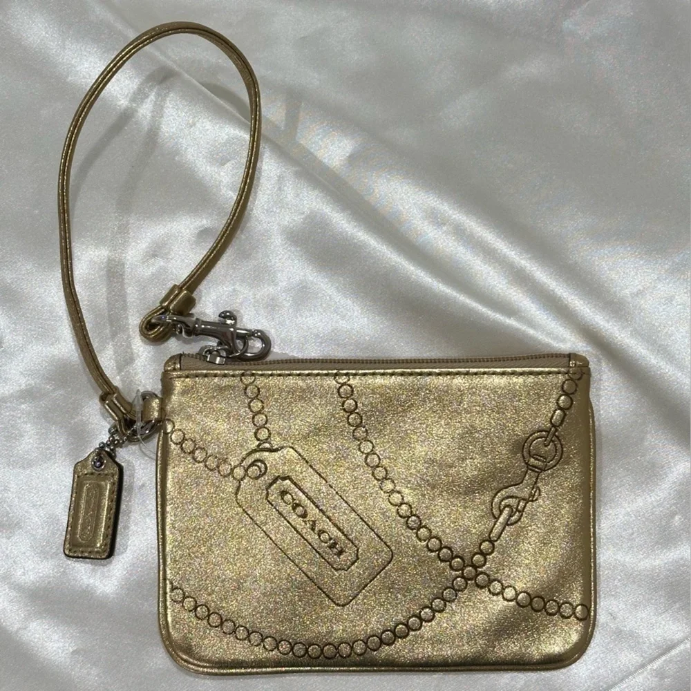 Coach Wristlet Wallet Leather Metallic Gold Chain Logo Spellout Y2K New