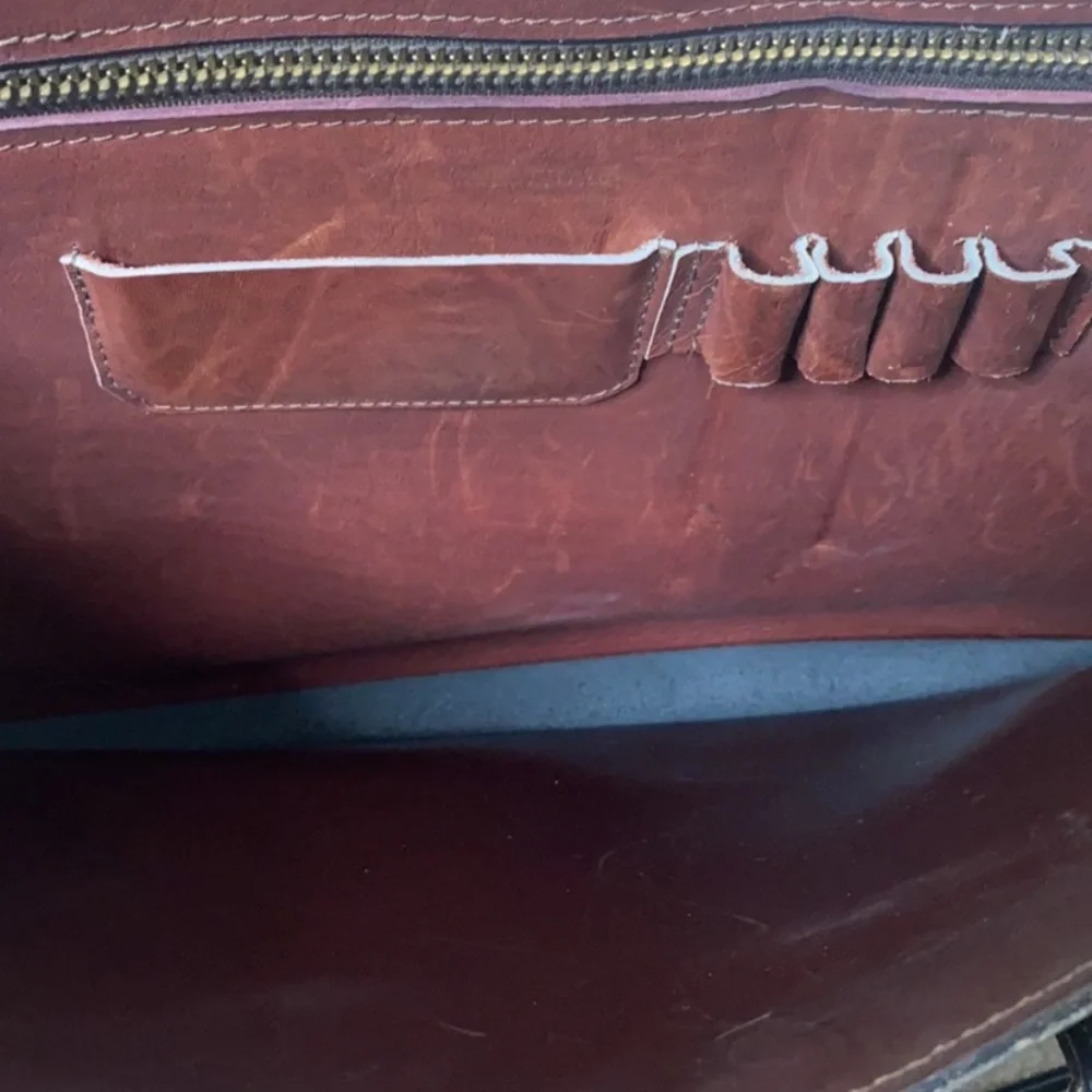 Leather Briefcase‎