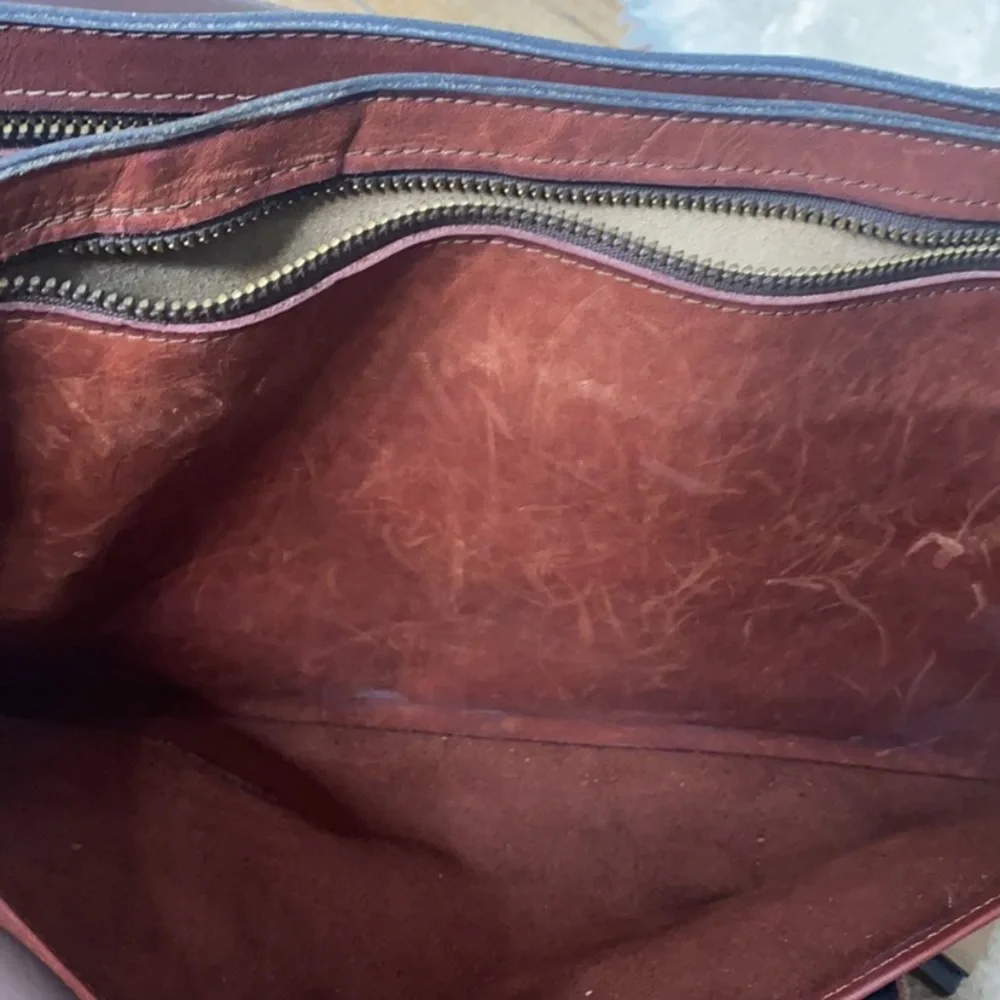 Leather Briefcase‎