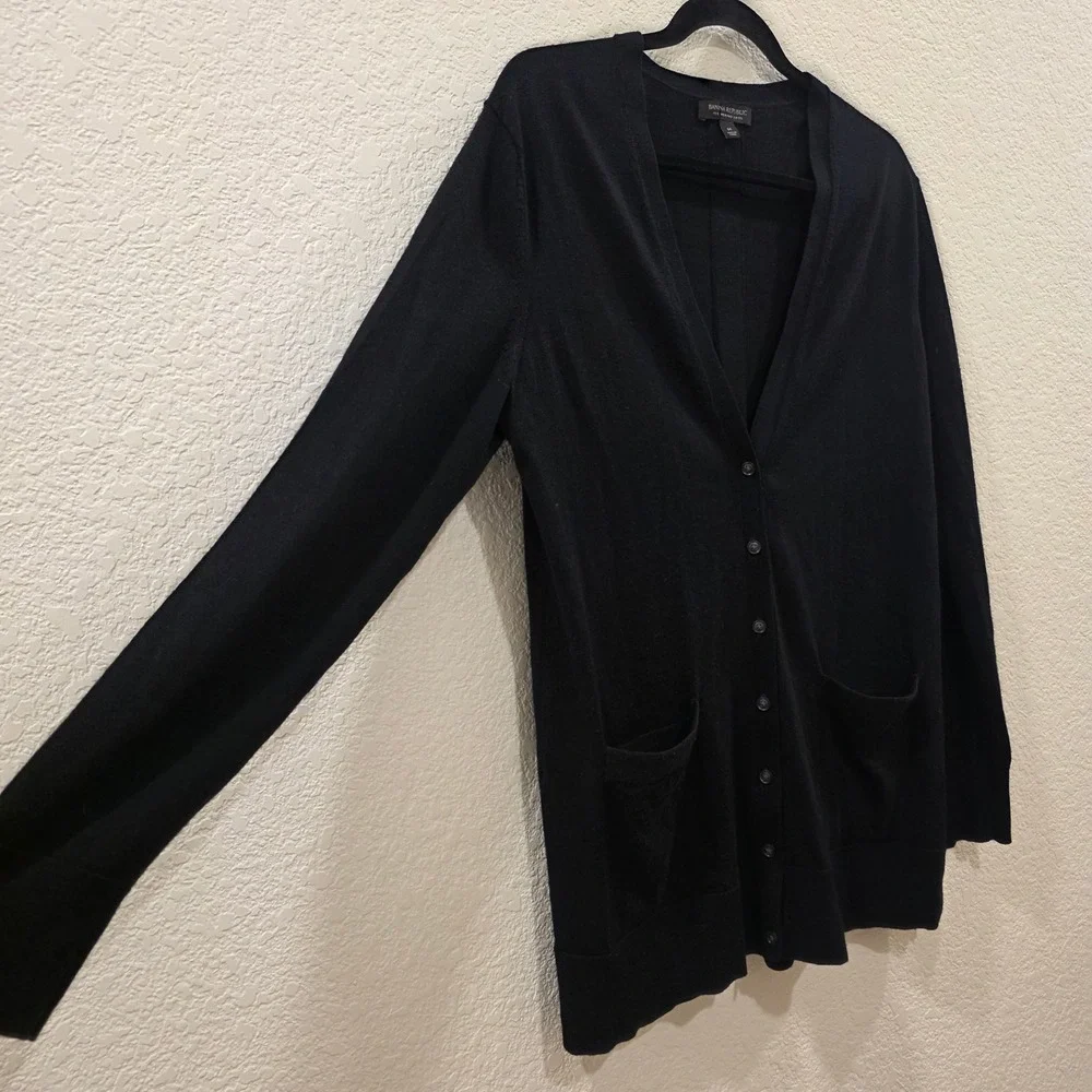 Banana Republic classic button