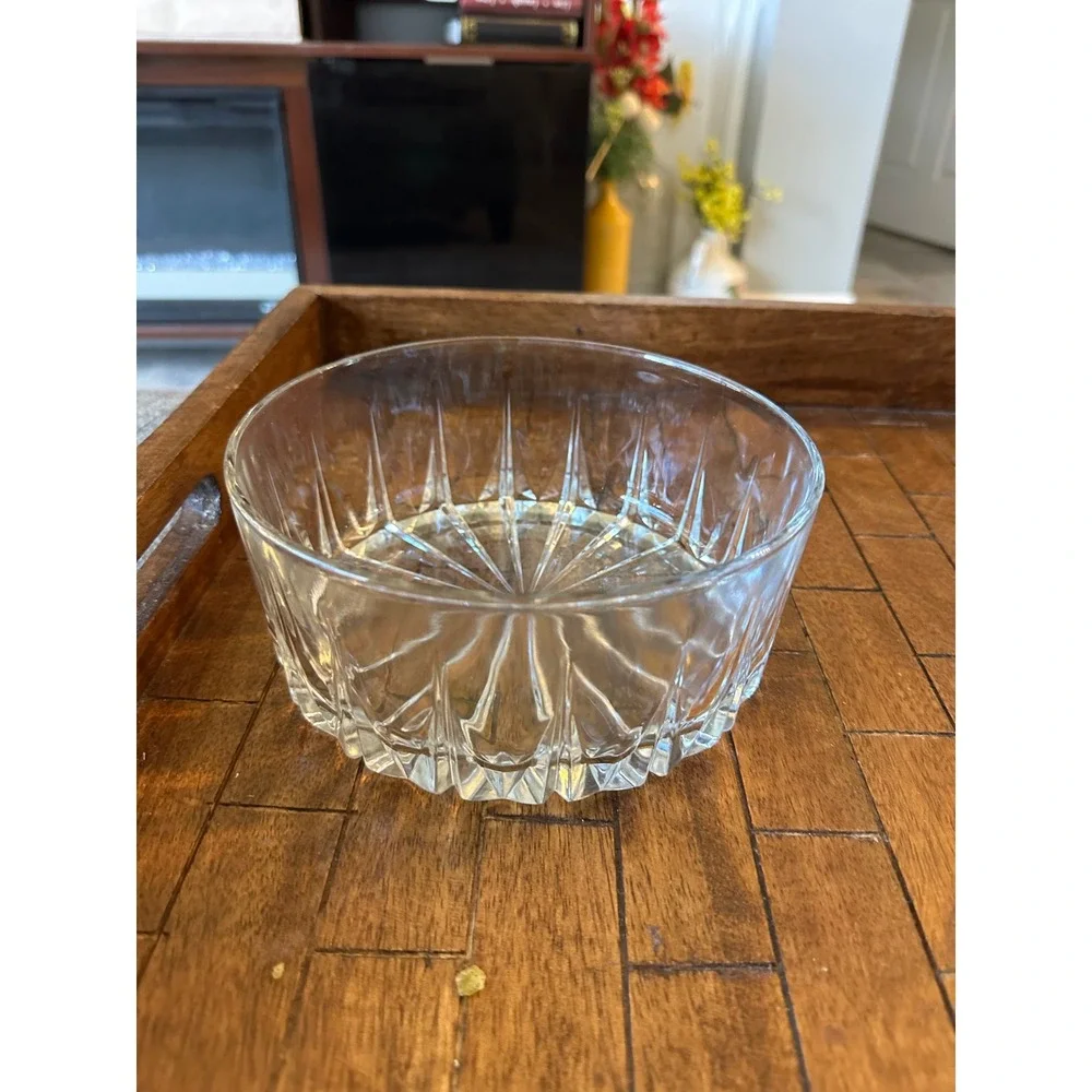 KIG Indonesia Clear‎ Pressed Glass Sunburst Round Serving Bowl 6 Inch